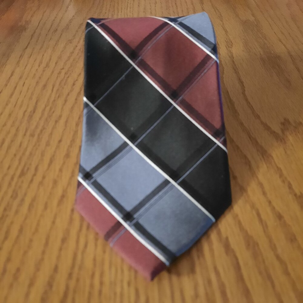 Van Heusen Red, Black & Gray Striped Tie – Classic Silk Blend for Men